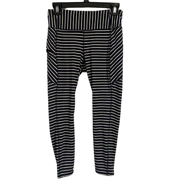 Athleta Pants - Athleta Stripe‎ Contender 7/8 Tight in Powerlift Size M